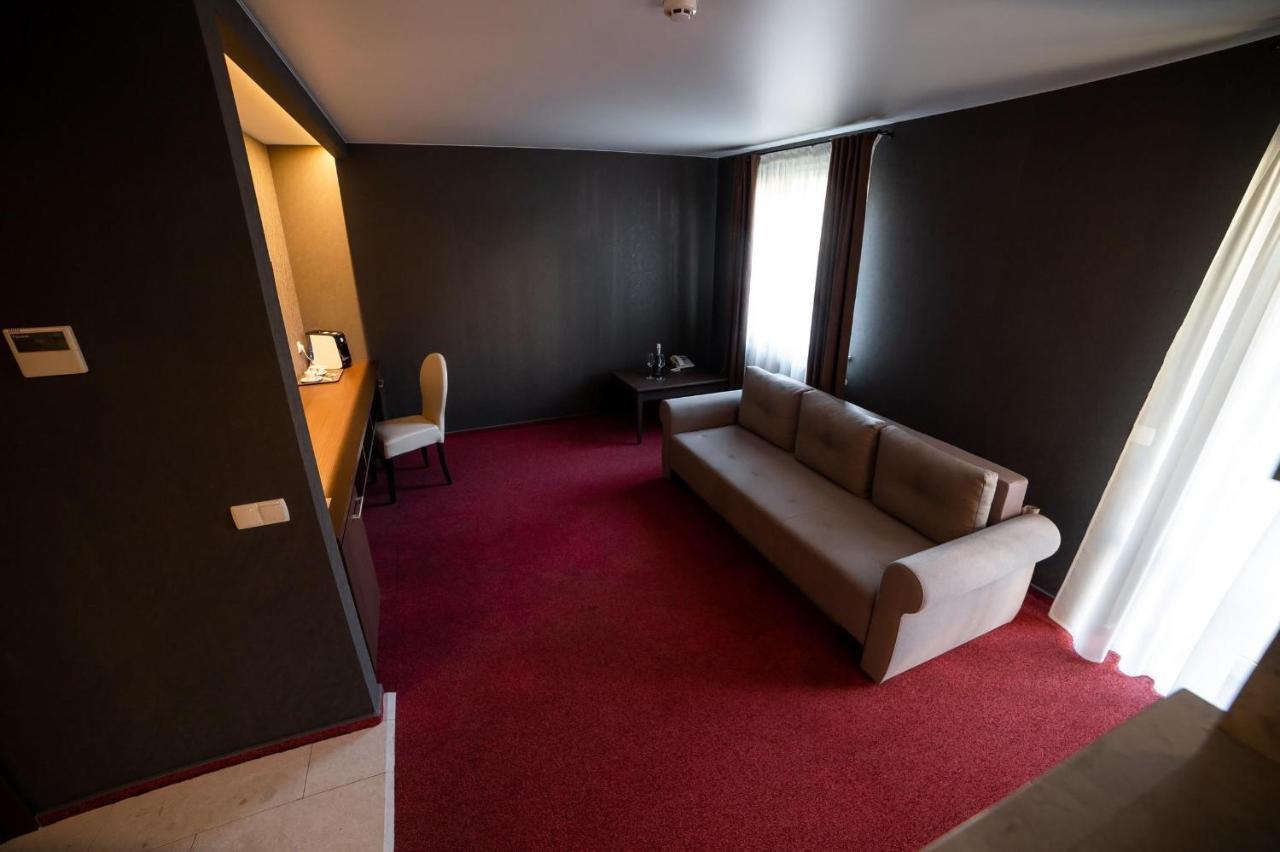 Sribni Leleky Hotel & Spa Lutsk Eksteriør bilde