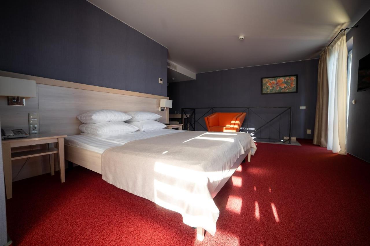 Sribni Leleky Hotel & Spa Lutsk Eksteriør bilde